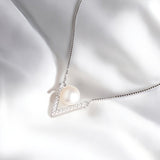V字珍珠吊墜頸鏈