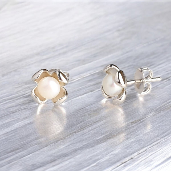 純銀925珍珠花瓣耳環