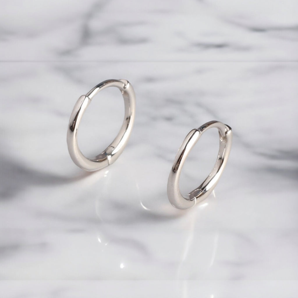 14K 白金 11 毫米外徑圈形耳環 14K 白金 11 毫米外徑圈形耳環