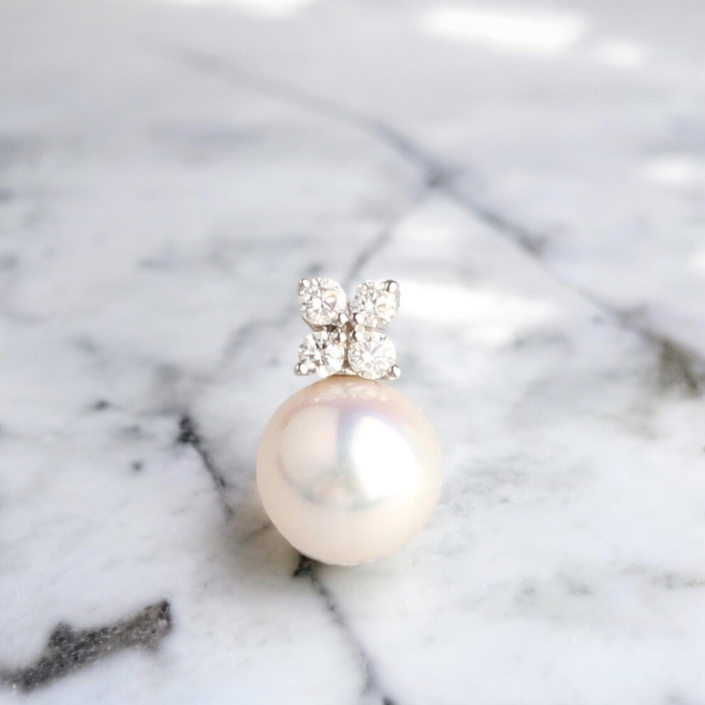 18K 白金8毫米AKOYA鑽石吊墜 18K 白金8毫米AKOYA鑽石吊墜