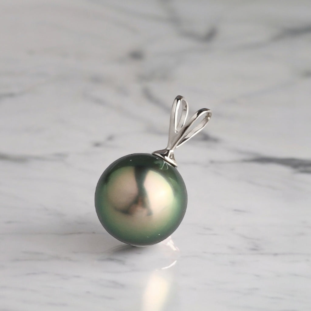 18K 白金9.5-10毫米AKOYA吊墜 18K 白金9.5-10毫米AKOYA吊墜