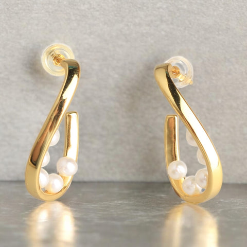 珍珠流線型金環耳環
